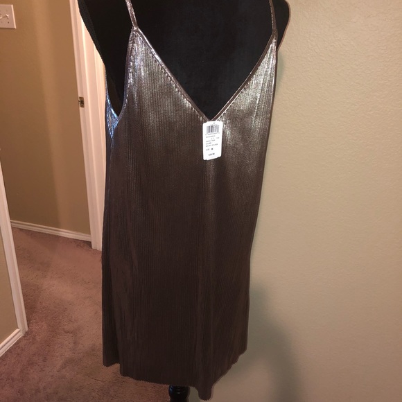 Windsor Metallic Silver Pleated Shift Dress Sz M - Picture 7 of 8